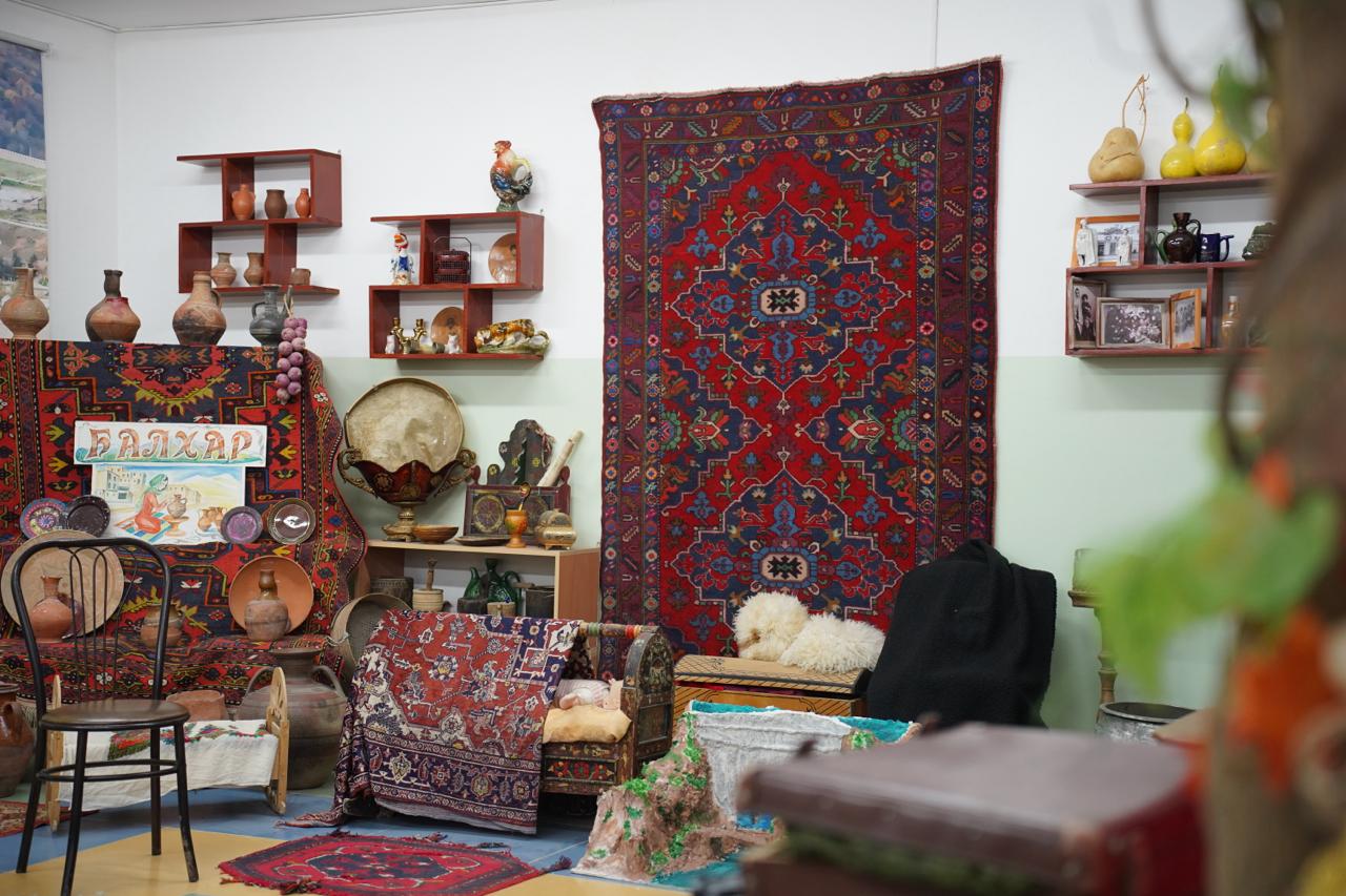 Глава Минимущества ознакомился с работой школы №58 в Семендере